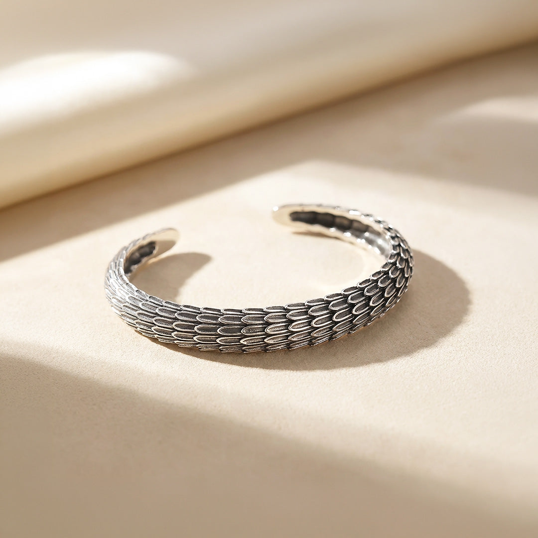 Scaled Majesty | Men&