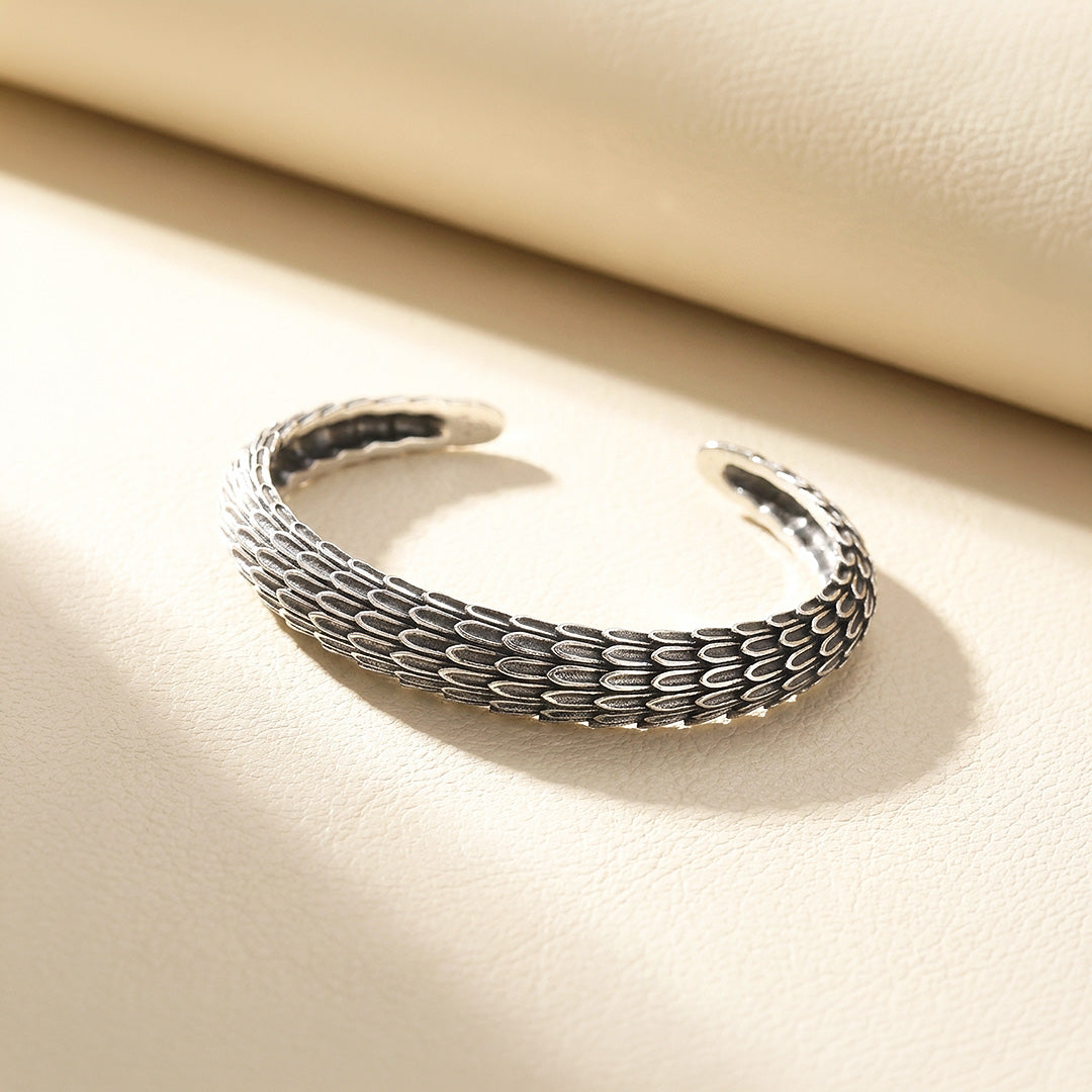 Scaled Majesty | Men&