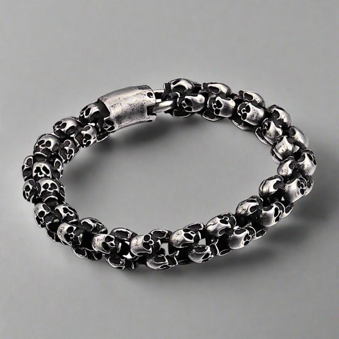 Skulls and Bones Dark – - Main Image