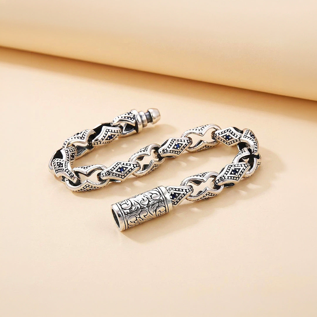 The Guardian Clasp | Men&