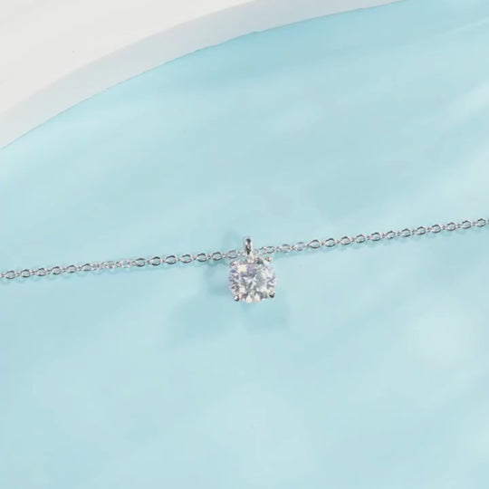 Prm2010: The 1 Carat Moissanite Solitaire Signature Necklace