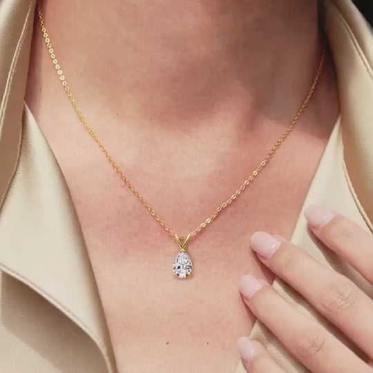 Prm2017 – The Teardrop Lumière Necklace