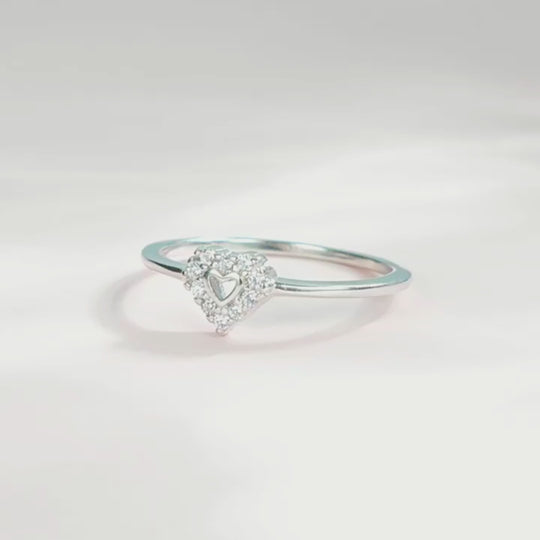 Prm7132: The Dazzling Heart Halo Ring