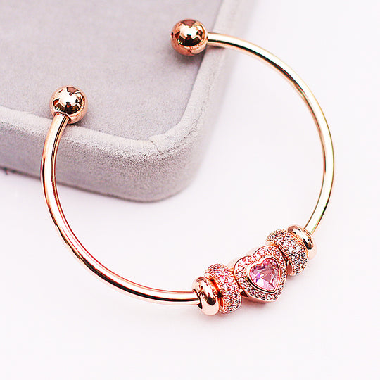 Luxe6085 - Heart Charm Bangle Bracelet - Tiara.com.sg Singapore Jewelry Shop